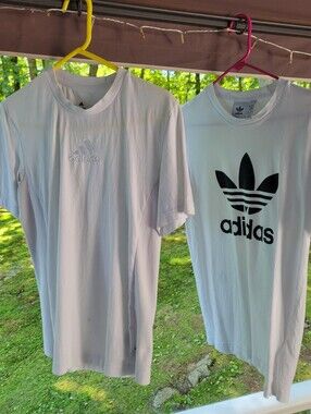 Lot of 2 Men's XS Adidas Short Sleeve White T-shirts with Logo Unisex